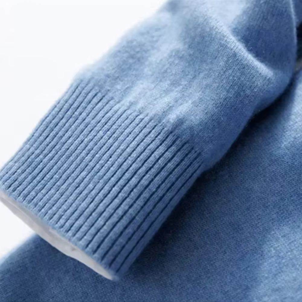 Aureo Madrid™ | Elegante jersey con cuello en V