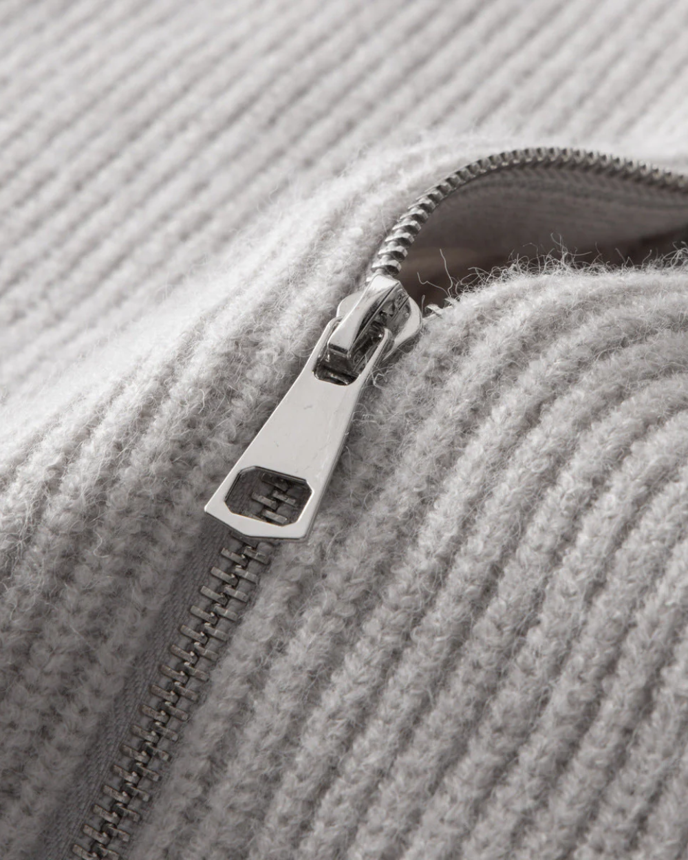 Aureo Madrid™ | Chaleco de lana merino Four Seasons con cremallera